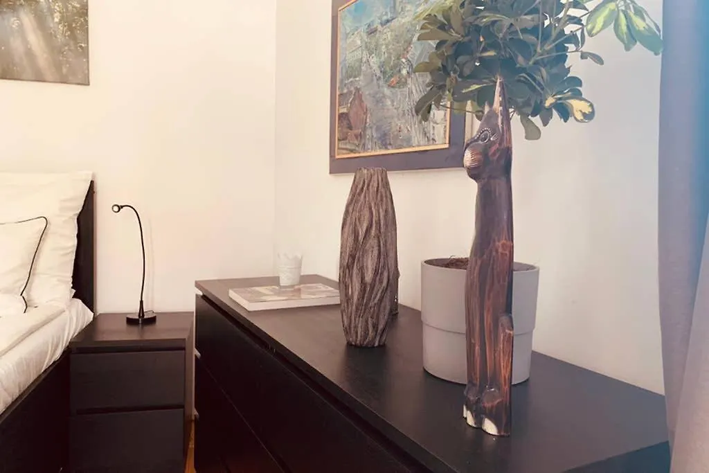 Spacious 1 Bedroom City Apartment Belvedere Vienna