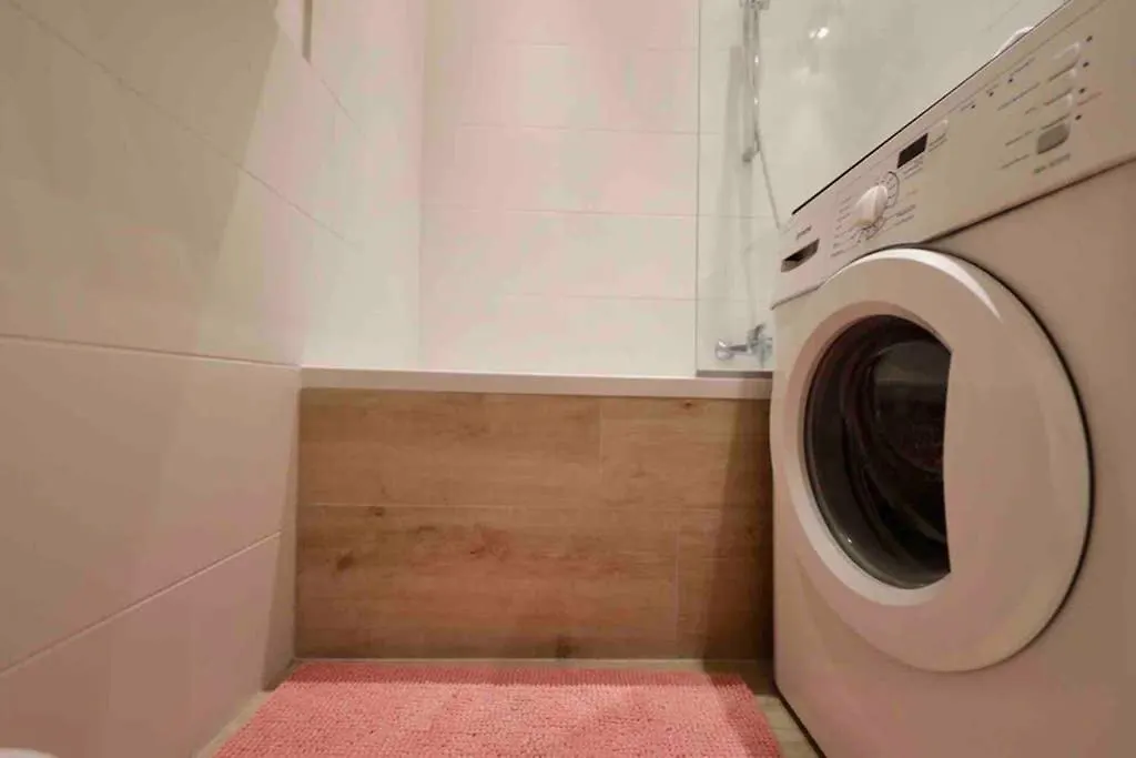Spacious 1 Bedroom City Apartment Belvedere Vienna 0*,  Austria