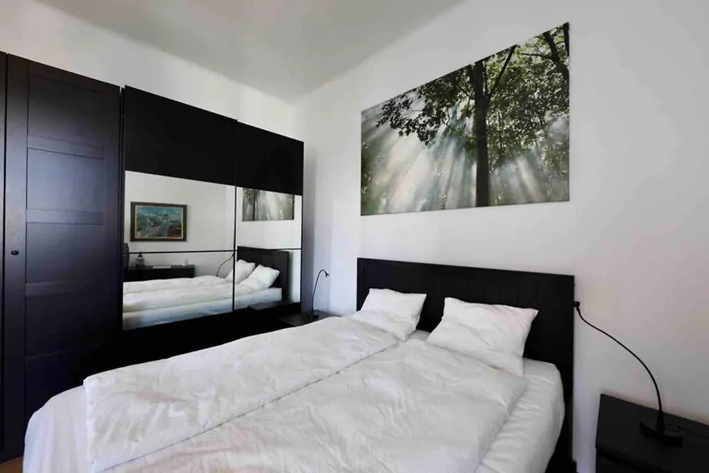 Spacious 1 Bedroom City Apartment Belvedere Vienna 0*,