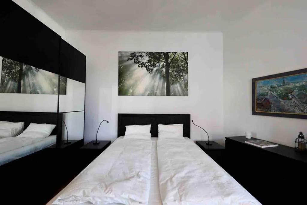 Spacious 1 Bedroom City Apartment Belvedere Vienna Austria